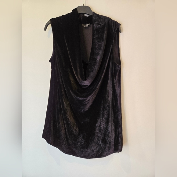 Theory Black Velvet Top Size Medium - Picture 3 of 8